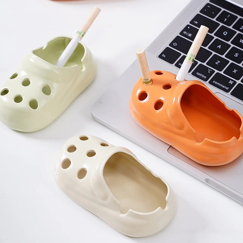 Creative Cute Hole Shoe Ashtra - Home Office With View avaliação e preço